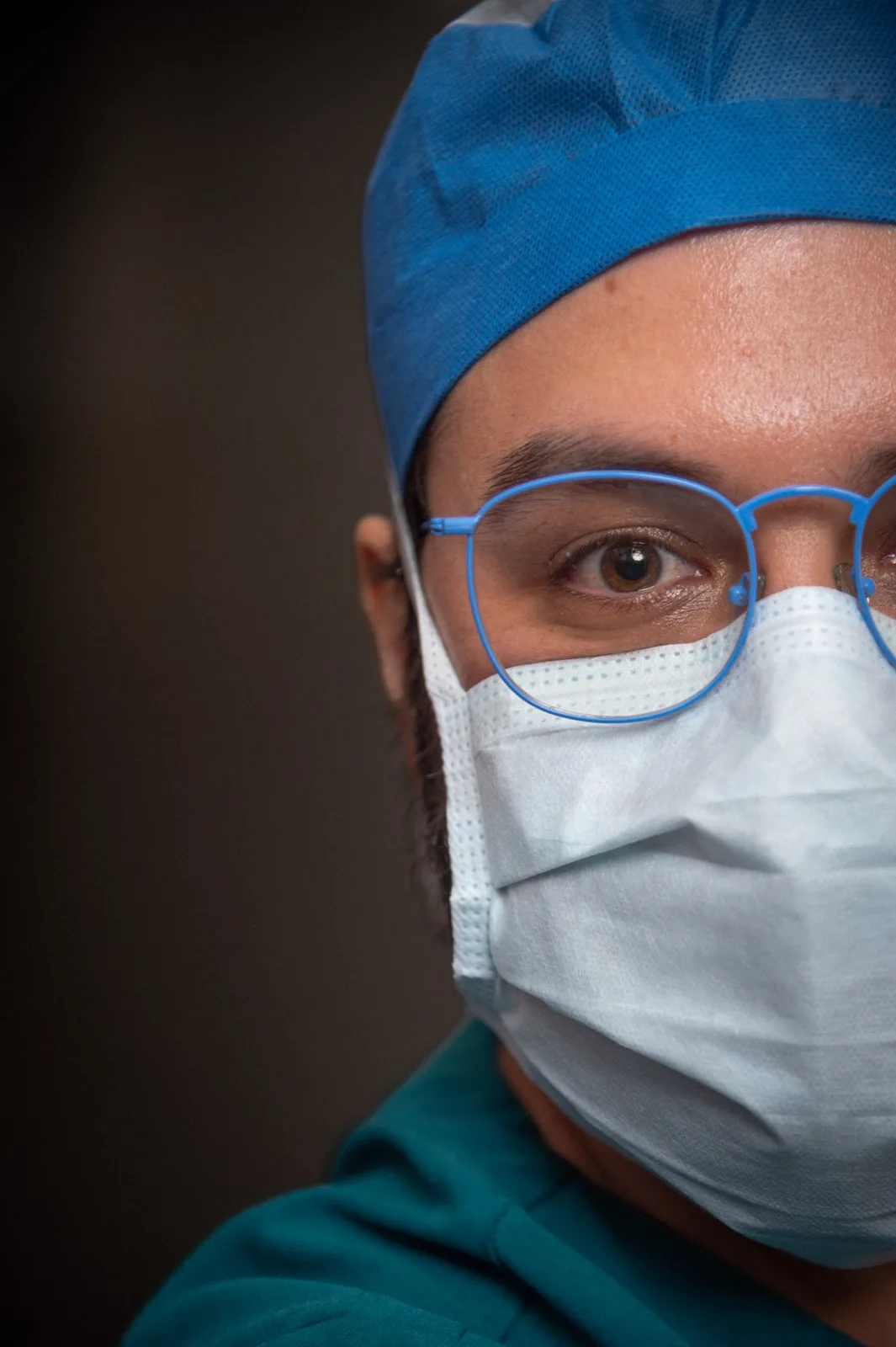 Dr. Edgar Núñez García, cirujano general, valoración y cirugía de hemorroides en CDMX